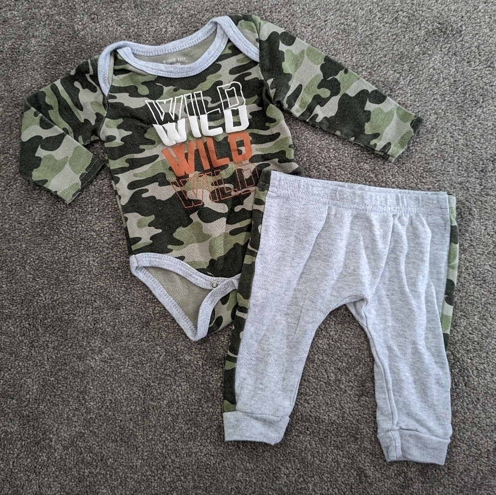Camouflage pants and long sleeve onesie set cotton 0-3 months